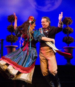 A Gorgeous "Merry Widow" at Light Opera Works in Evanston
