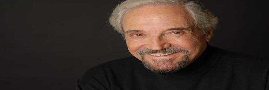 SHOWBIZ NATION LIVE! In Studio Interview With Stage & Television Legend HAL LINDEN 4 Stage and screen legend HAL LINDEN joins me at Sunset Gower Studios in Hollywood to discuss his debut album It's Never To Late and the DVD release of his cabaret act I'm Old Fashioned.  We also look back on Mr. Linden's amazing career including Bells Are Ringing, The Rothschilds (Tony Award for Best Actor in a Musical) and as television's favorite detective Barney Miller. 